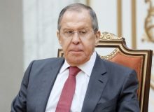 لاوروف: بگذارید ناتو بجنگد، روسیه آماده است!