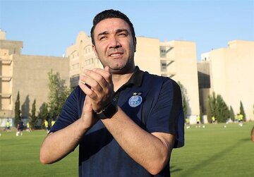 عکس| درگیری هانی کُرده با هواداران استقلال در اولین تمرین نکونام