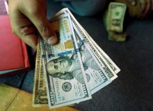 دلار و درهم ثابت ماندند