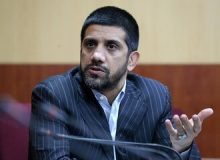 دبیر رئیس فدراسیون کشتی ماند