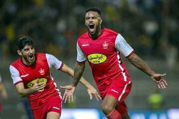 عکس| واکنش جالب لوکادیا به شایعه بازگشت به پرسپولیس