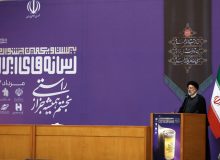 رئیسی: از کسانی که نمی‌گذارند رسانه‌های دشمن جای حق و باطل را عوض کنند سپاسگزارم