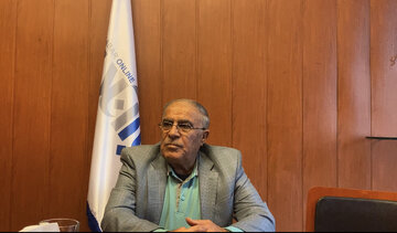 خطیر حرف نکونام را گوش کند