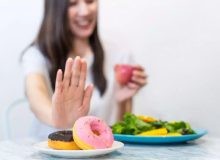 در روزهای گرم از خوردن این مواد غذایی اجتناب کنید