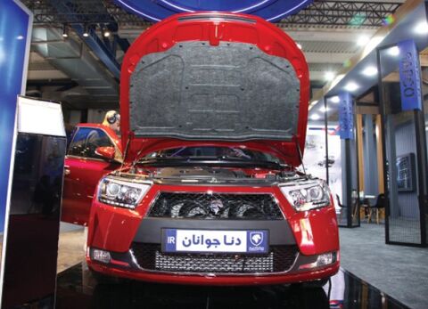 ملاقات با «دنا جوانان» و «تارا V۴» در نمایشگاه قطعات
