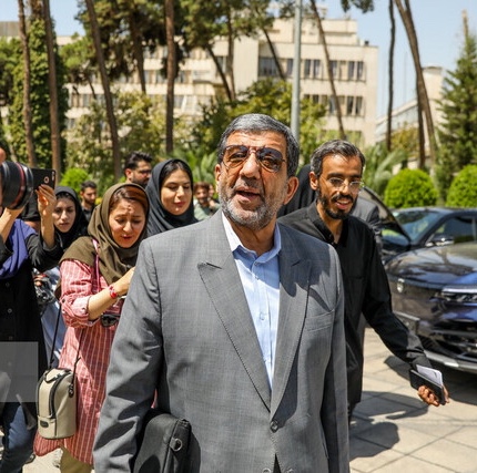 عزت الله ضرغامی: رونالدو به ایران بیاید باید «بله» و «ایتا» نصب کند