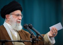 حضرت آیت الله خامنه ای: آمریکا جنایت غزه را مدیریت می کند