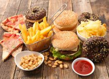 رژیم غذایی پرچرب خطر ابتلا به سرطان روده بزرگ را افزایش می دهد