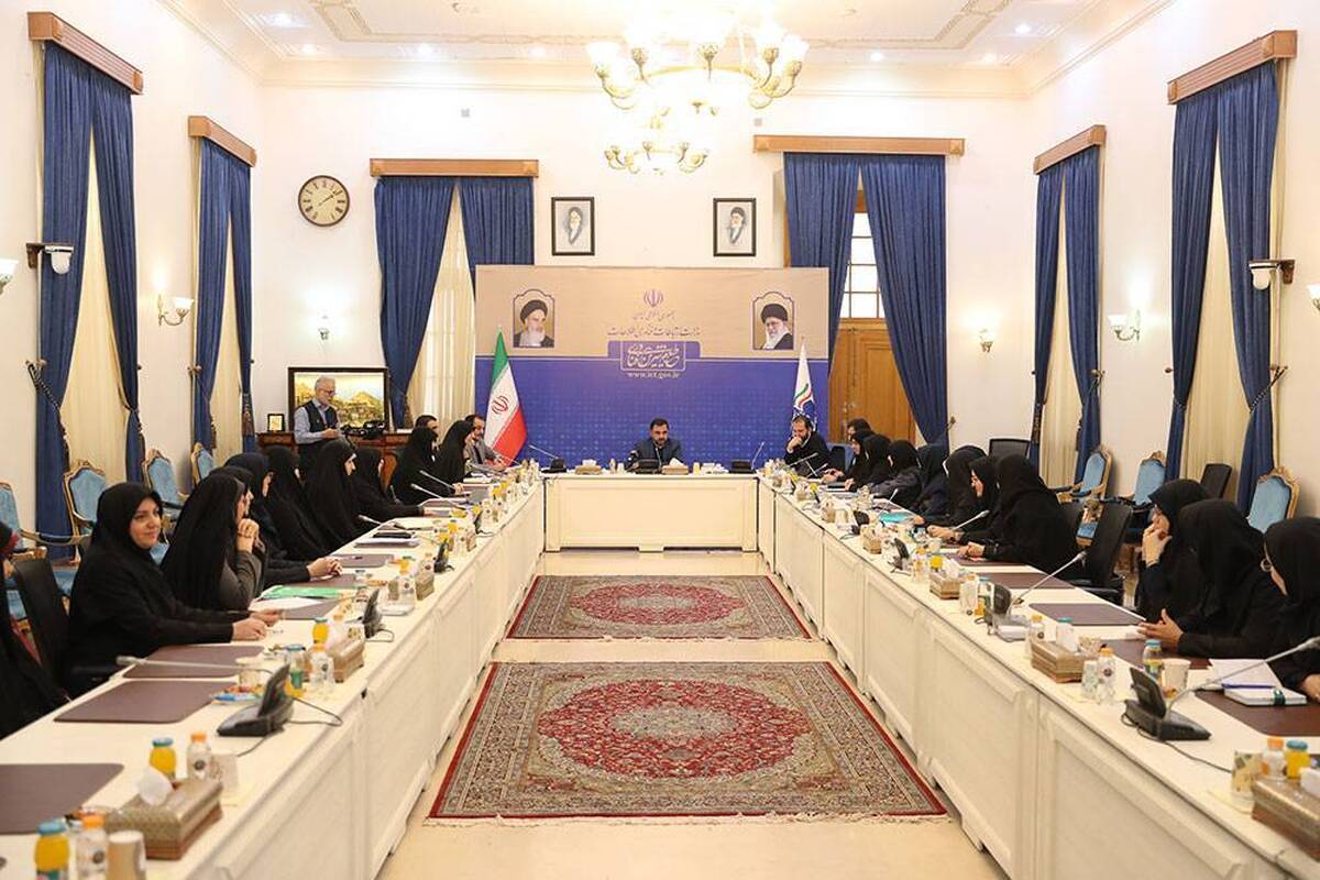 نقش پررنگ بانوان در توفیقات و دستاورد‌های وزارت ارتباطات