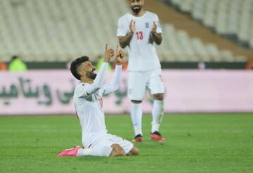 عکس‌| رامین رضاییان را رئیس بانک مرکزی کنید!