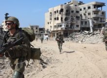 گاردین: تعهد ۲۰۰ نماینده از ۱۲ کشور برای جلوگیری از فروش سلاح به اسرائیل