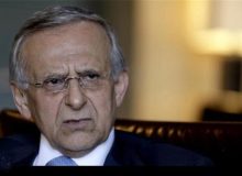 هوشنگ امیراحمدی: ایران باید سلاح اتمی داشته باشد/ بازدارندگی در برابر اسرائیل با سلاح اتمی محقق می‌شود