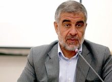 تنها راه خروج صنعت خودرو از انحصار واگذاری سهام دولتی به مردم است