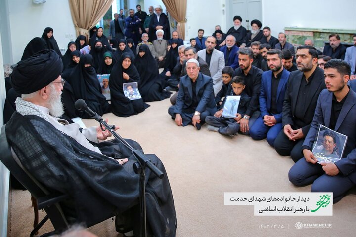 تشییع باشکوه شهدا نشان داد که ملت ایران زنده است