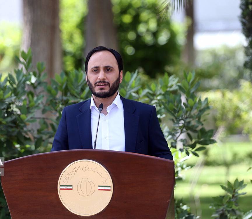 بهادری جهرمی از عیدی دولت به بازنشستگان خبر داد