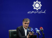 فرزین: بانک‎ها در اعطای تسهیلات خرد به مردم سخت‎گیری نکنند