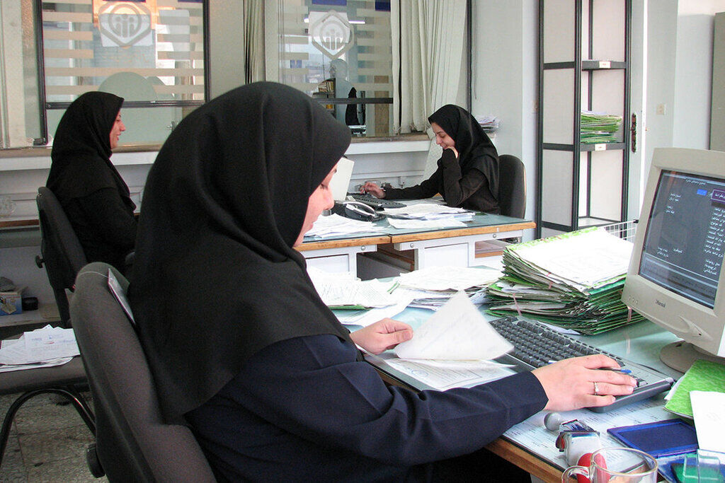 سهم زنان از جامعه کارمندی بیشتر شد