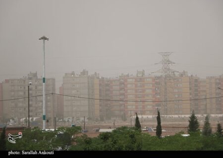 خشکی دریاچه نمک قم عامل تشدید گردوغبار تهران