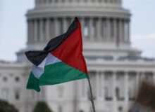 اعتراض تاریخی در قلب رسانه آمریکا: 300 نویسنده نیویورک تایمز را تحریم کردند