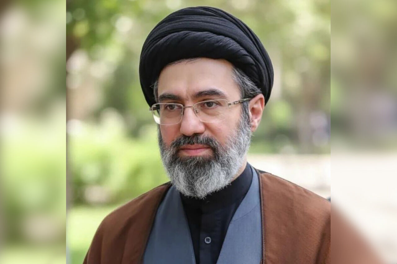 رهبر معظم انقلاب: تنگه هرمز باید همچنان بسته بماند/ تاکید بر نقش و حضور مردم