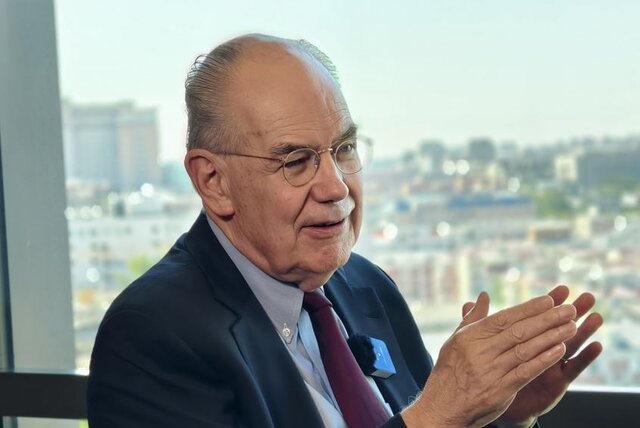 مرشایمر: ایران تقریبا تمامی برگ برندهها را دراختیار دارد/ ترامپ شکست را بپذیرد