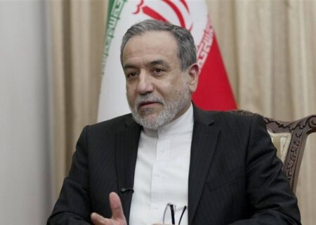 عراقچی: پیام‌های متناقض آمریکایی‌ها مهم‌ترین مشکل است