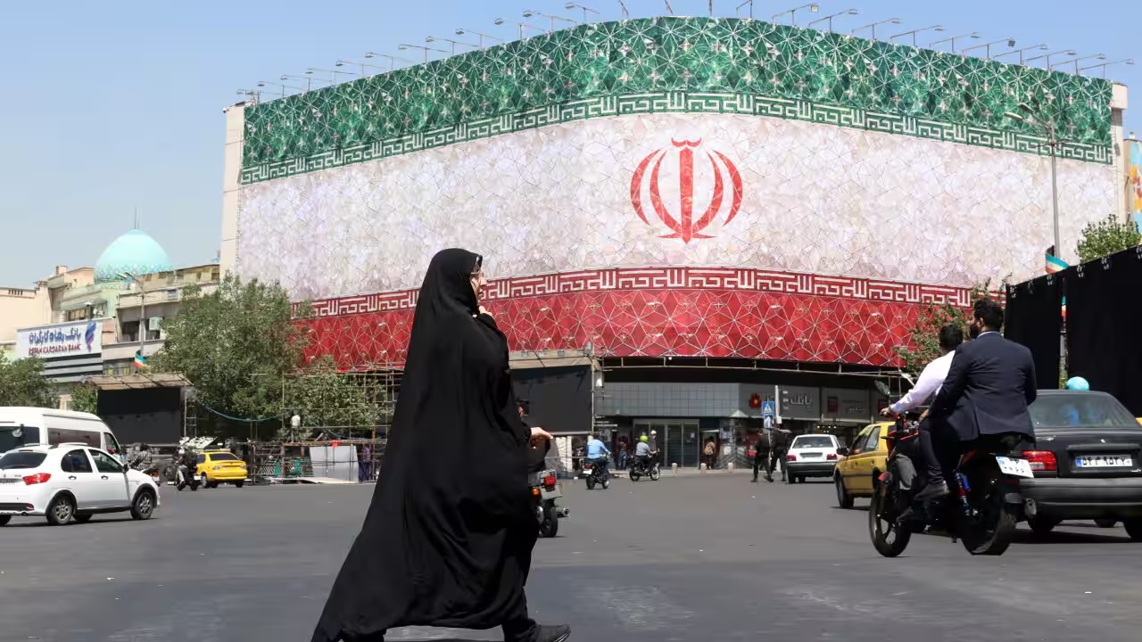 ولی نصر: سیاست مهار ایران برای همیشه شکست خورد؛ تهران با «اهرم هرمز» ترامپ را به زانو درآورد