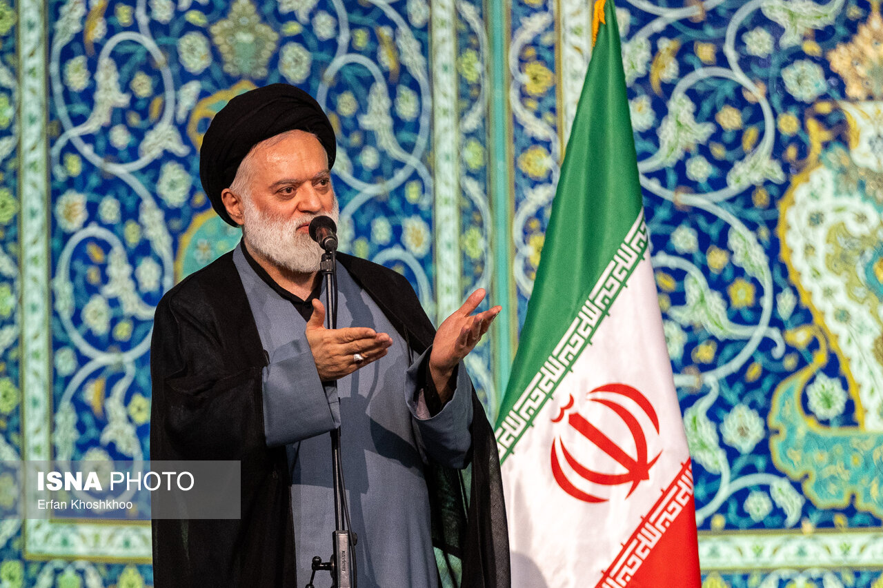 آیتالله سید مصطفی خامنهای: صبر منافاتی با انتقام و برخورد با اشرار ندارد