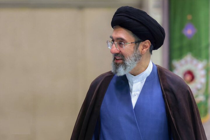 رهبر معظم انقلاب: روزهای سابق که دشمن آرزوی بازگشت به آن دارد، هیچگاه تکرار نمی‌شود